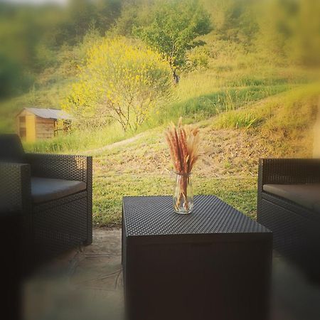 Charmant Appartement Dans Corps De Ferme Aiglun Aiglun  Екстериор снимка