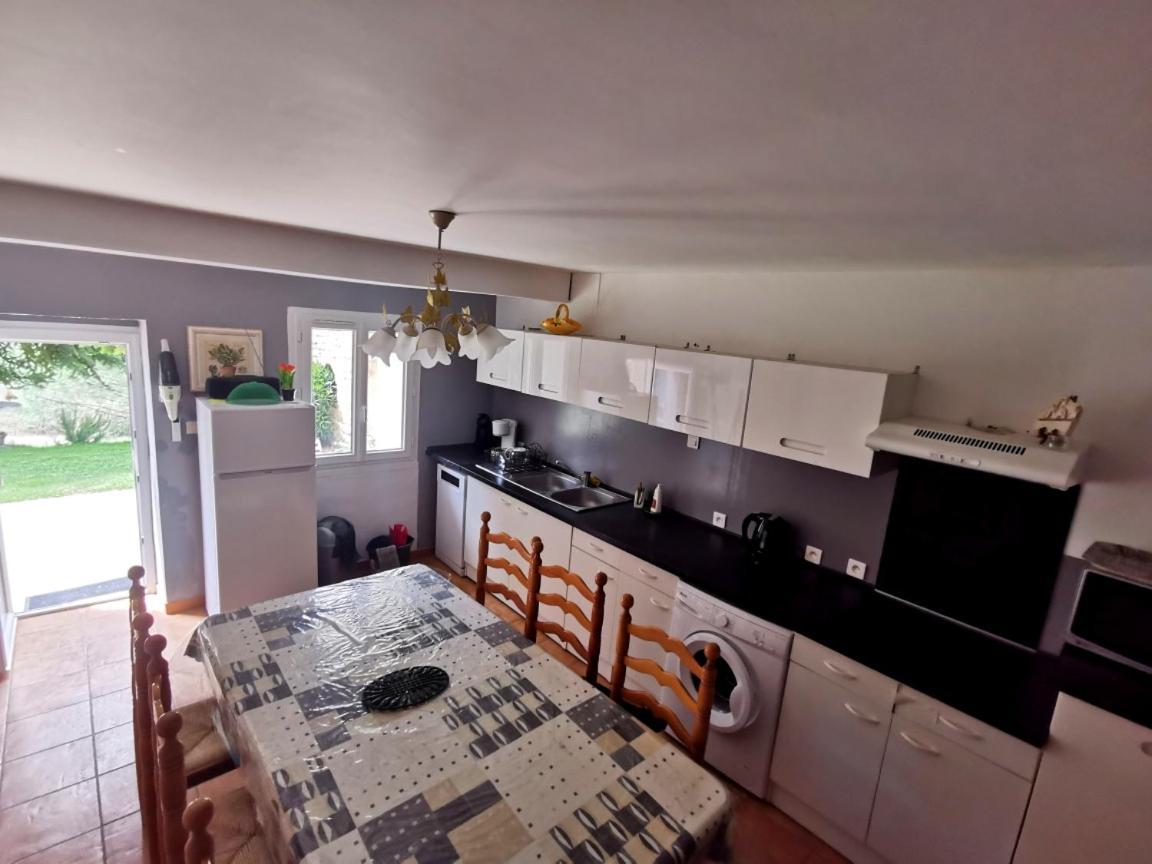Charmant Appartement Dans Corps De Ferme Aiglun Aiglun  Екстериор снимка